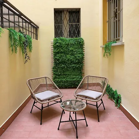 Loft Two Towers Historic Center - 2 Bedroom 2ba - Patio アパート ボローニャ