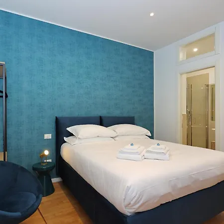 アパート Loft Two Towers Historic Center - 2 Bedroom 2ba - Patio ボローニャ