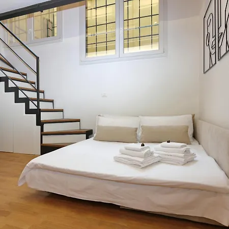 Loft Two Towers Historic Center - 2 Bedroom 2ba - Patio * ボローニャ