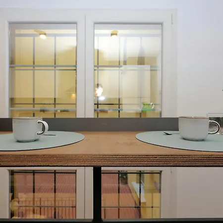 アパート Loft Two Towers Historic Center - 2 Bedroom 2ba - Patio *