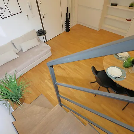 Loft Two Towers Historic Center - 2 Bedroom 2ba - Patio アパート ボローニャ