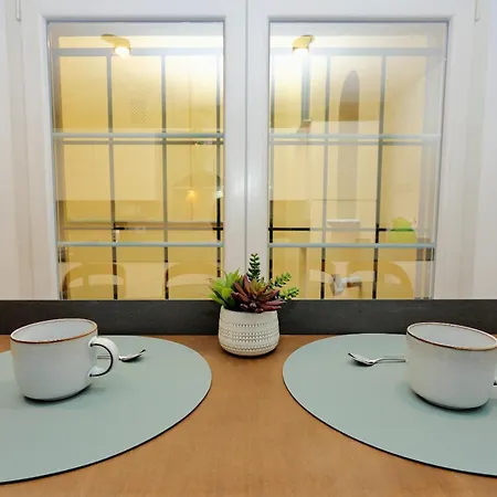 Loft Two Towers Historic Center - 2 Bedroom 2ba - Patio * ボローニャ