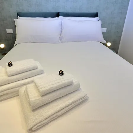 Loft Two Towers Historic Center - 2 Bedroom 2ba - Patio アパート *
