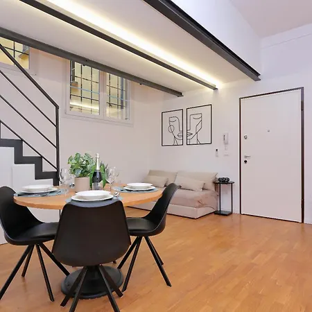 Loft Two Towers Historic Center - 2 Bedroom 2ba - Patio アパート *